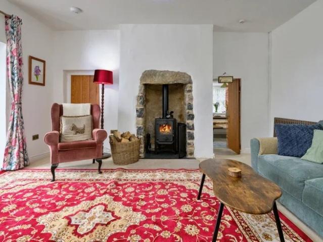 House at Ffordd Bryngwyn, Waunfawr