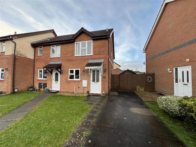 House at Ffordd y Gamlas, Gowerton