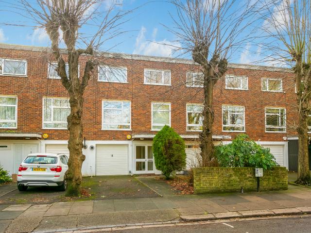 House at Fitzwilliam Avenue, Greater London