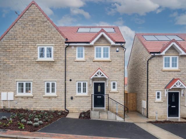 House at Ford Drive, Mirfield
