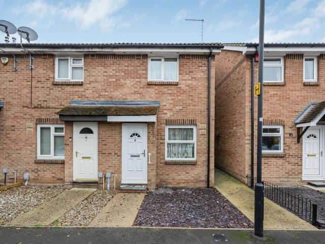 House at Frogmore Close, Slough