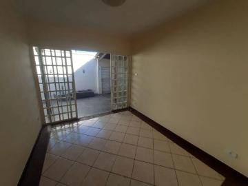 Casa para alugar em Praça Universitária - Garagem