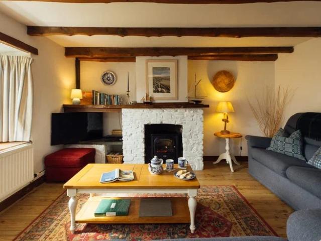 House at Glanhafan, Solva