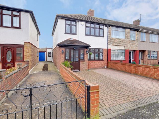House at Guysfield Drive, Greater London