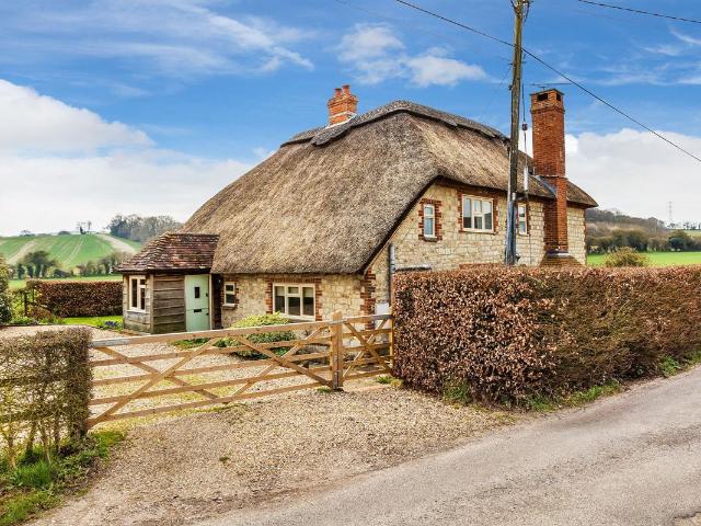 House at Hall Lane, East Hampshire
