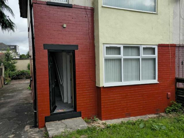 House at Hall Lane, Leeds