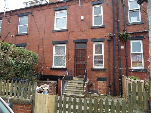 house at Harlech Avenue, Beeston, LS11 7DT