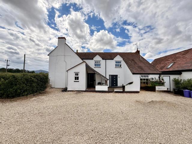 House at Hawthorn Lane, Malvern Hills
