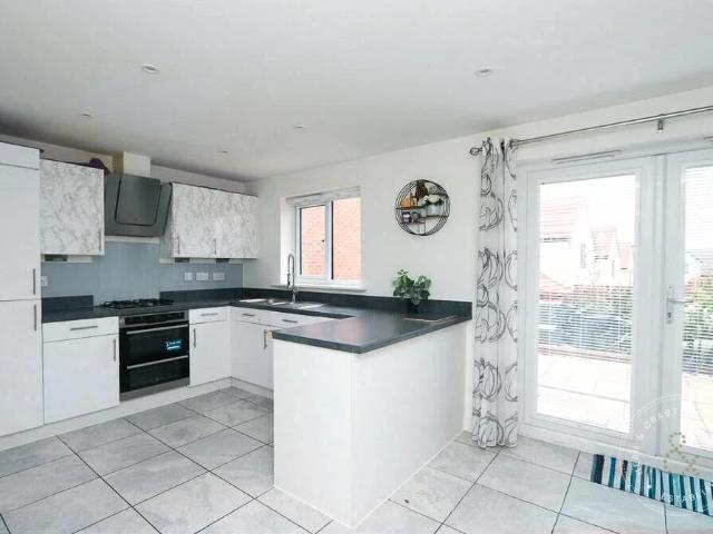 House at Heol Williams, Cardiff