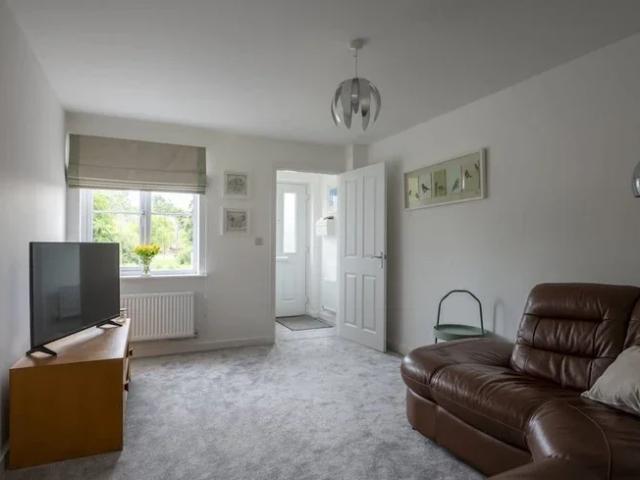 House at Healthy Close, Pen y fai