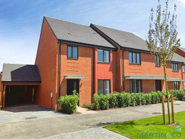 House at Heritage Road, Ashford