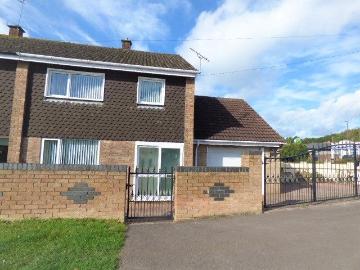 Denecroft Cinderford, GL17 - Equipped kitchen