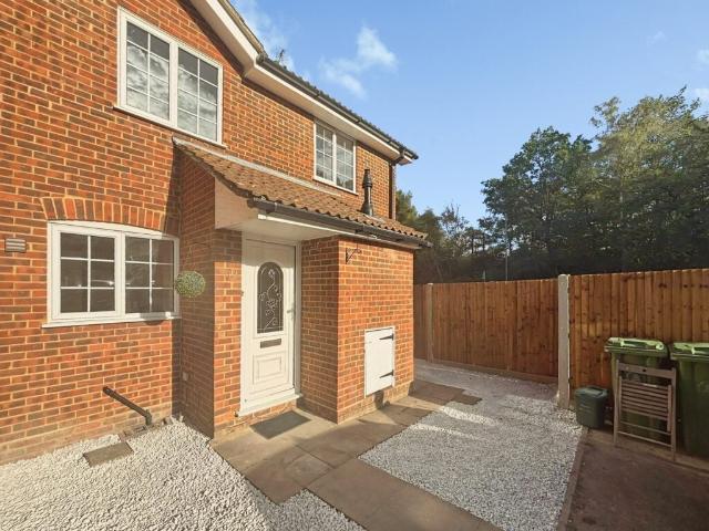 House at Houlton Court, Surrey Heath