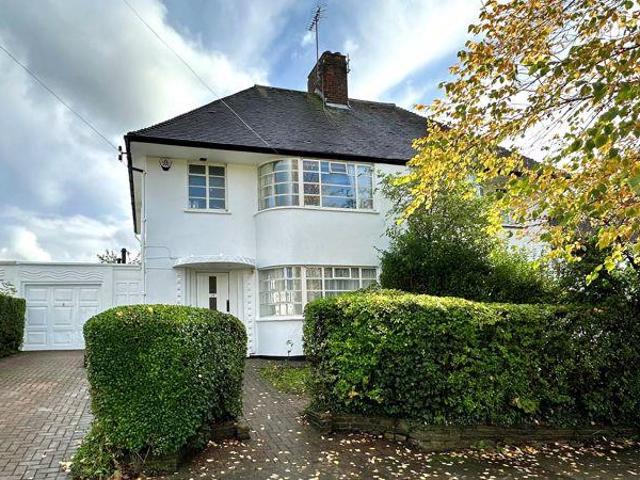 House at Howard Walk, Greater London