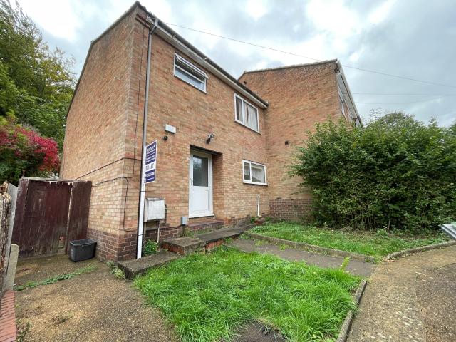 House at Hunts Close, Luton