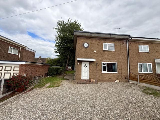 House at James Way, Donnington