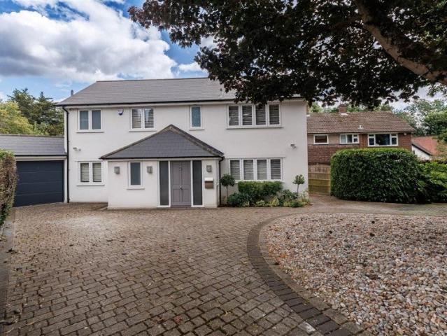 House at Kendal Avenue, Epping Forest