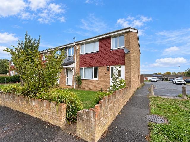 House at Kenilworth Walk, Bedford