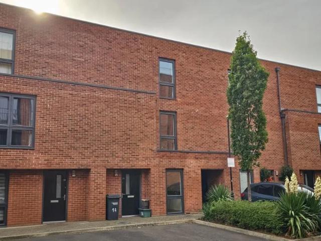 House at Kiln Close, Gloucester