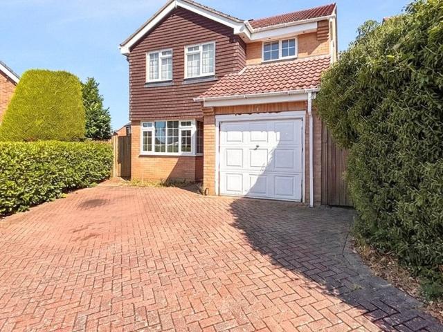 House at Knights Ridge, Greater London