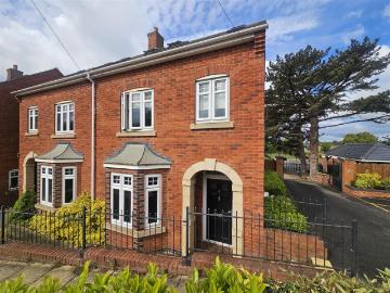 House at Ladyfield, Blisworth