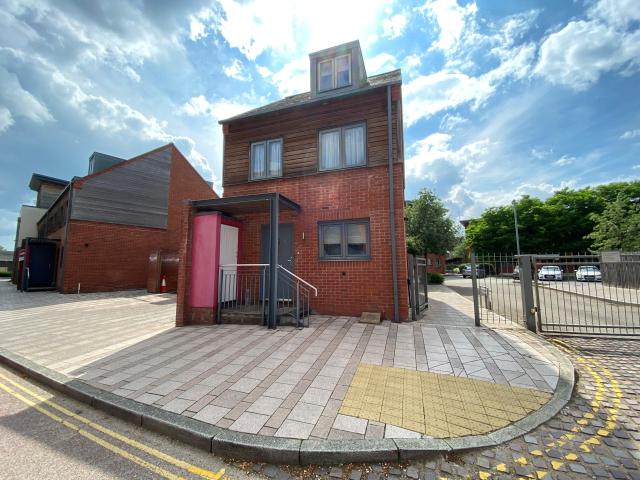 House at Layland Walk, Worcester