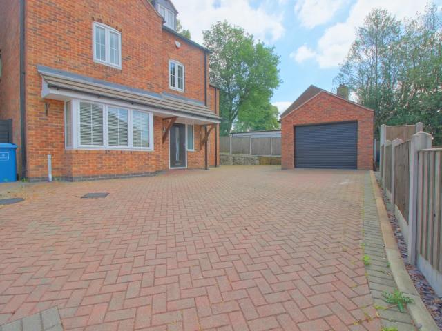 House at Leadendale Lane, Stafford