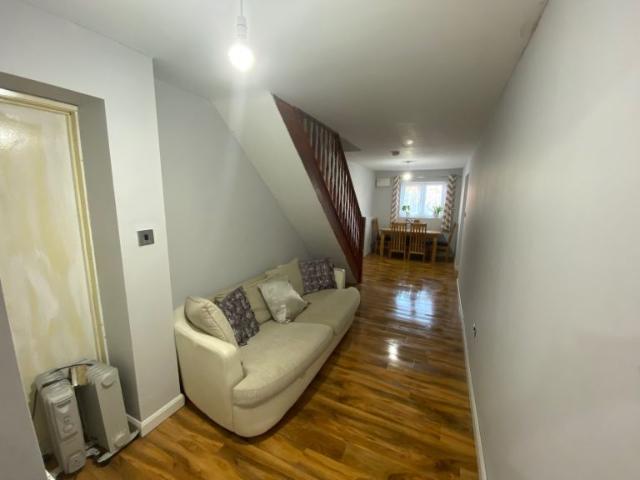 House at Leafield Rise, Milton Keynes