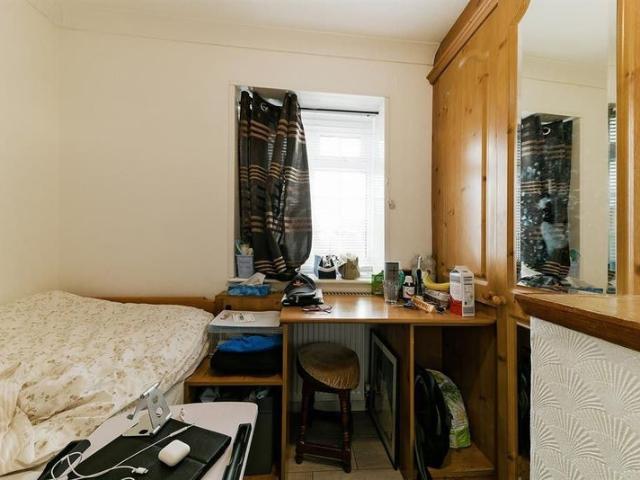 House at Lela Avenue, Greater London