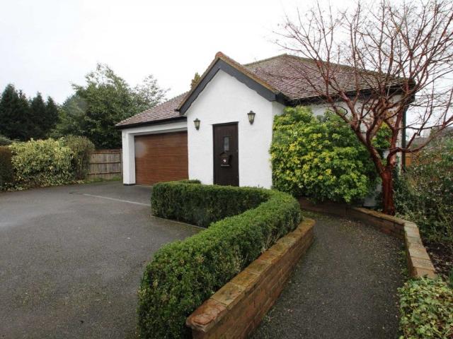 House at Leverstock Green Road, Dacorum