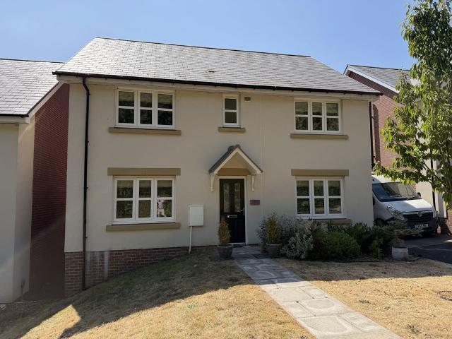 House at Lewis Close, Llantilio Pertholey