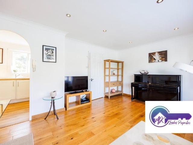 House at Linwood Close, Greater London