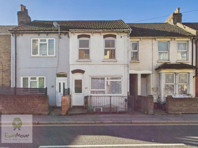 House at Luton Road, Chatham