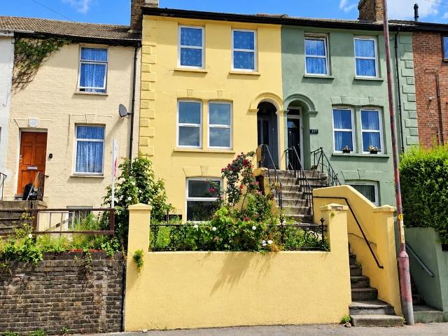 House at Luton Road, Chatham