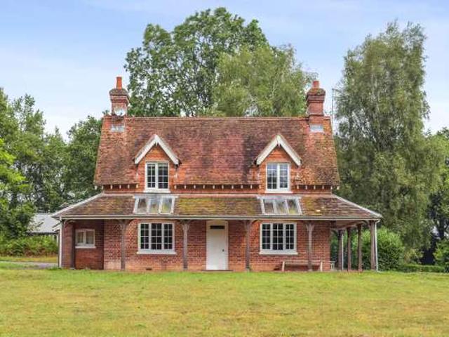 House at Lyburn Road, Nomansland