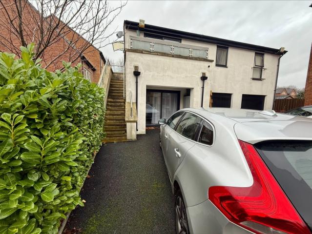House at Madison Close, Wakefield