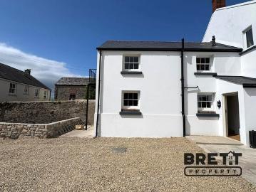 House at Main Street, Pembroke