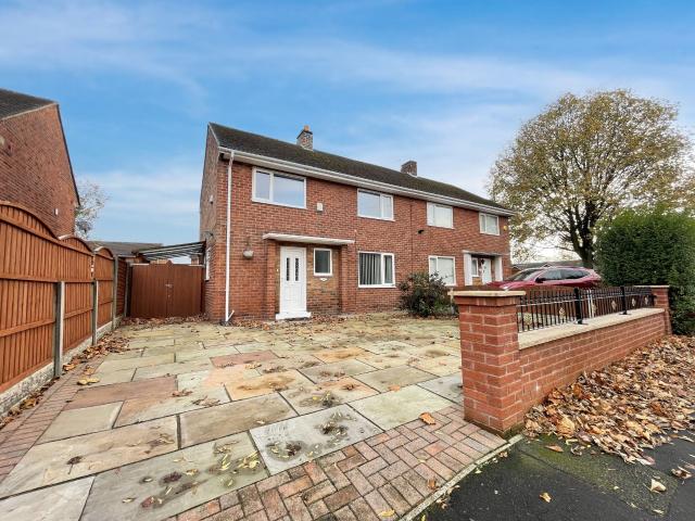 House at Martinfield Road, Preston