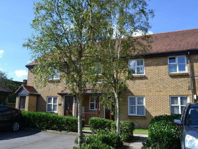 house at Meadowlea Close, Harmondsworth