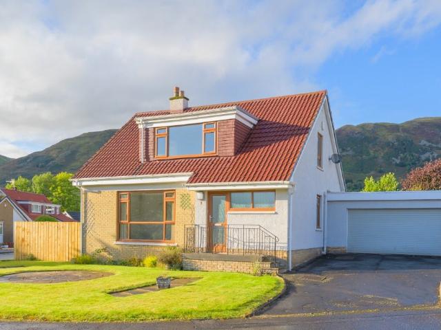 House at Melloch Crescent, Tillicoultry