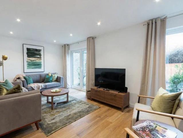 House at Meyrick Close, Woking