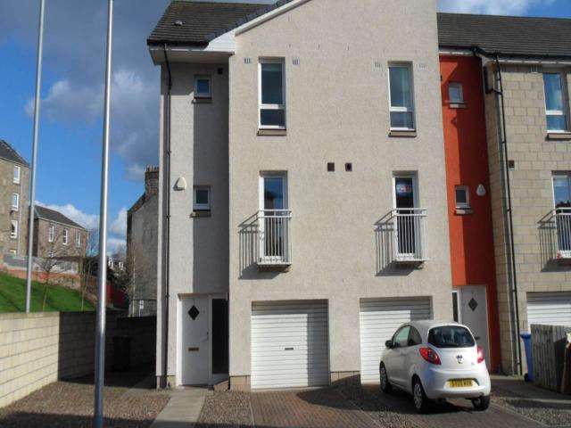House at Milnbank Gardens, Dundee