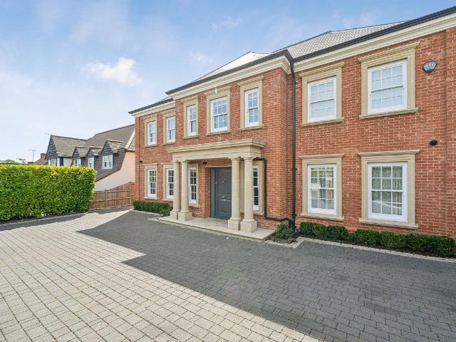 House at Mizen Close, Cobham