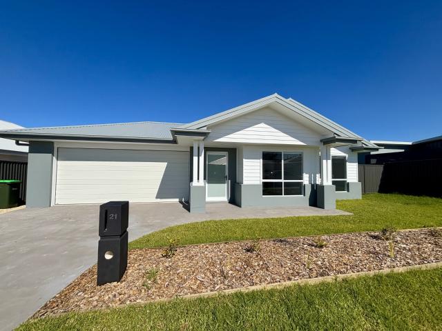 house at Moonee Beach 21 Basil Street