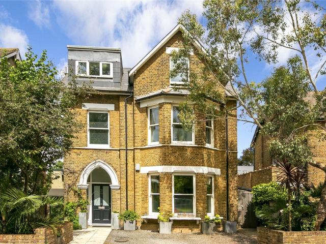 House at Mortlake Road, Greater London