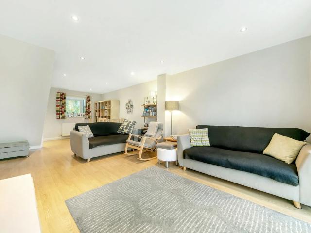 House at Nightingale Lane, Greater London