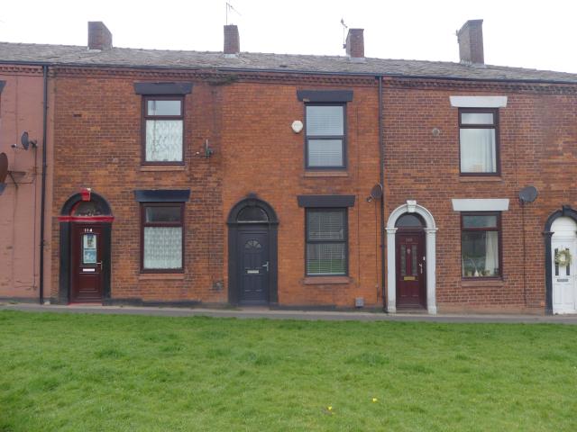 House at Oldham Road, Shaw