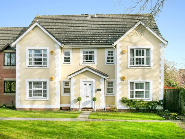house at Olivers Close, Bramley, Tadley
