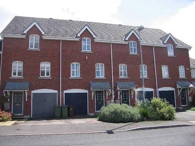 House at Oulton Mews, Stone