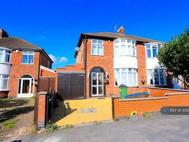 House at Park Drive, Leicester Forest East